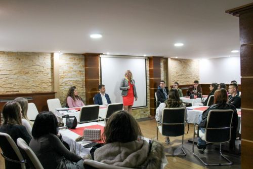 Treći stručni seminar pod nazivom &quot;Kako da postanete dobar pravnik - Vidiš li diskriminaciju&quot; održan je na Kopaoniku